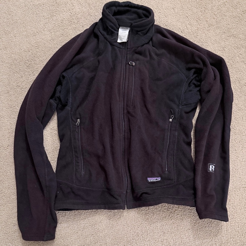 Patagonia Women’s Black Fleece Sweater Medium